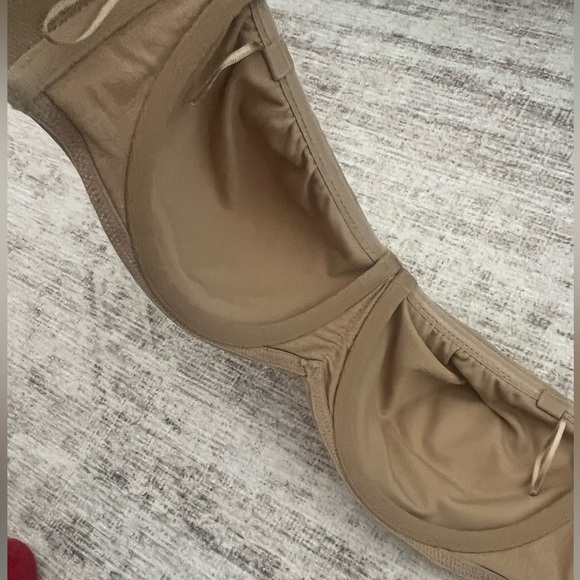 Amazon Nude Minimizing Strapless Bra - Picture 2 of 5